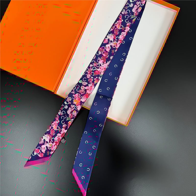 Șal lung imprimat pentru femei, cu bandă pentru geantă și bandă pentru cap, din twill de satin sintetic; Material: twill de satin sintetic; Țesătură: twill; Formă: panglică tip streamer; Stil: proaspăt și drăguț; Sezon: vară