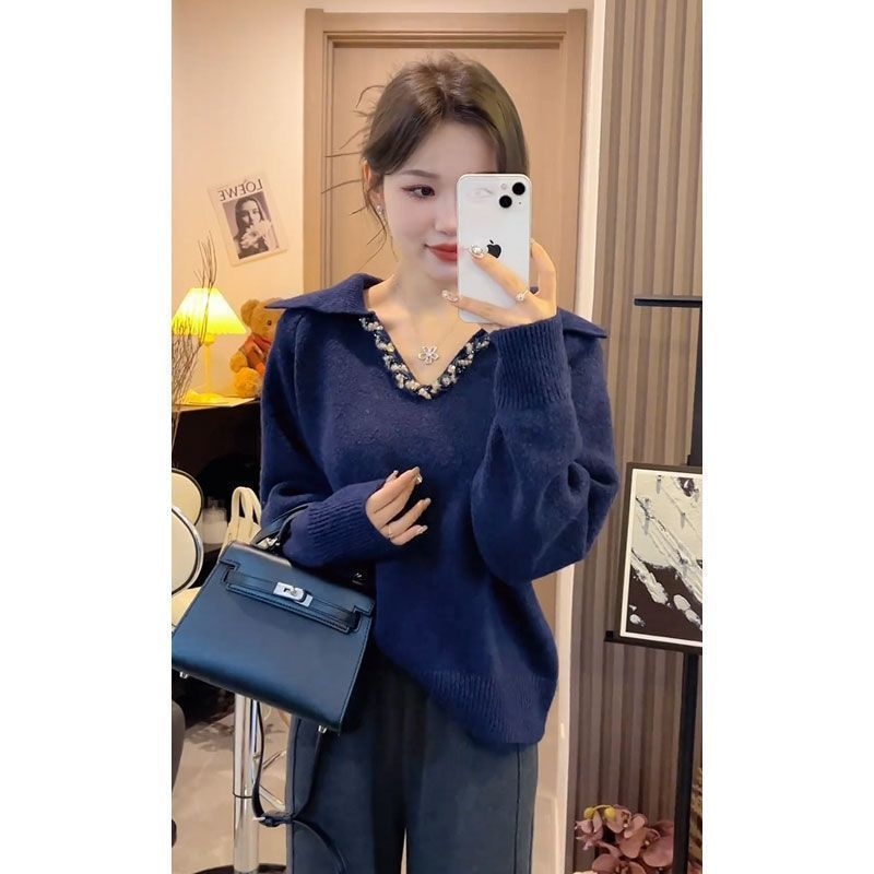 Pleteni pulover s kapuljom od krzna zeca, polo ovratnik, spuštena ramena, srednja debljina