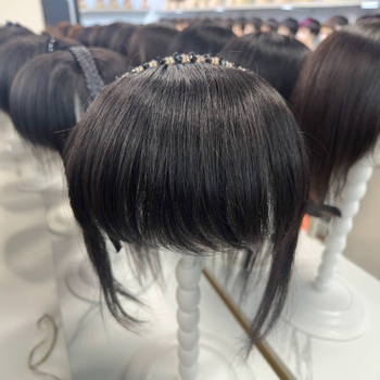 Perika s rhinestone diadomom i bangs za žene — vlakna otporna na visoke temperature, strojno izrađena, nije za bojanje ili trajnu, model Rhinestone wig, brend Fragrant hua furong
