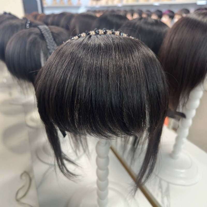Perika s rhinestone diadomom i bangs za žene — vlakna otporna na visoke temperature, strojno izrađena, nije za bojanje ili trajnu, model Rhinestone wig, brend Fragrant hua furong