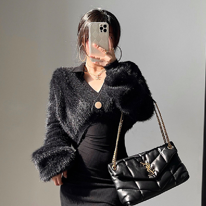 Mink velúr műszőr kardigán, laza szabású, V-nyakú, egygombos záródás