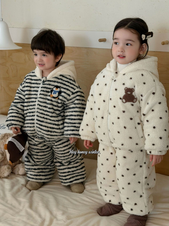 Set de pijamale pentru copii de iarnă, unisex, poliester 100%, menține căldura, vârsta 3–8 ani (100–140 cm), Iarna 2025