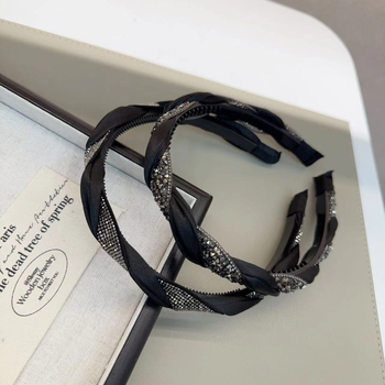 Hajpánt keresztezett fonással és strasszkövekkel, kézzel készített, könnyed luxus stílus nőknek