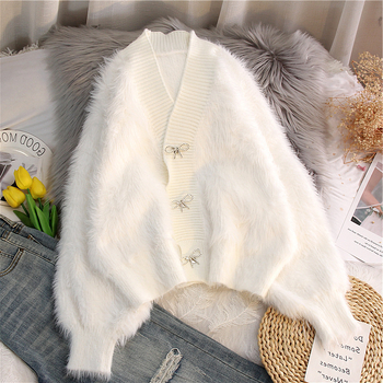 Cardigan od Mink velvet s V-izrezom, širok kroj, smjesa akrilnih vlakana, kopča s tri gumba