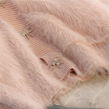 Cardigan od Mink velvet s V-izrezom, širok kroj, smjesa akrilnih vlakana, kopča s tri gumba