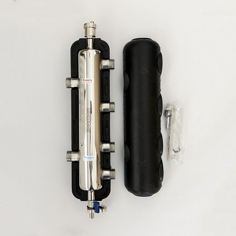 Padlófűtés összekapcsoló tartály, falra szerelt kazánhoz szánt vízelosztó és keverő tartály, 2 bemenet-4 kimenet, rozsdamentes acél 304, modell ZZ18122 (Modell ZZ18122; Rozsdamentes acél 304; Működési hőmérséklet 0–120 °C; Főcső Ø25; Leágazó Ø15)