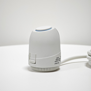 Univerzálny elektrický pohon vykurovania pre vodný rozvod, hydronické vykurovanie a podlahové vykurovanie (HVAC)