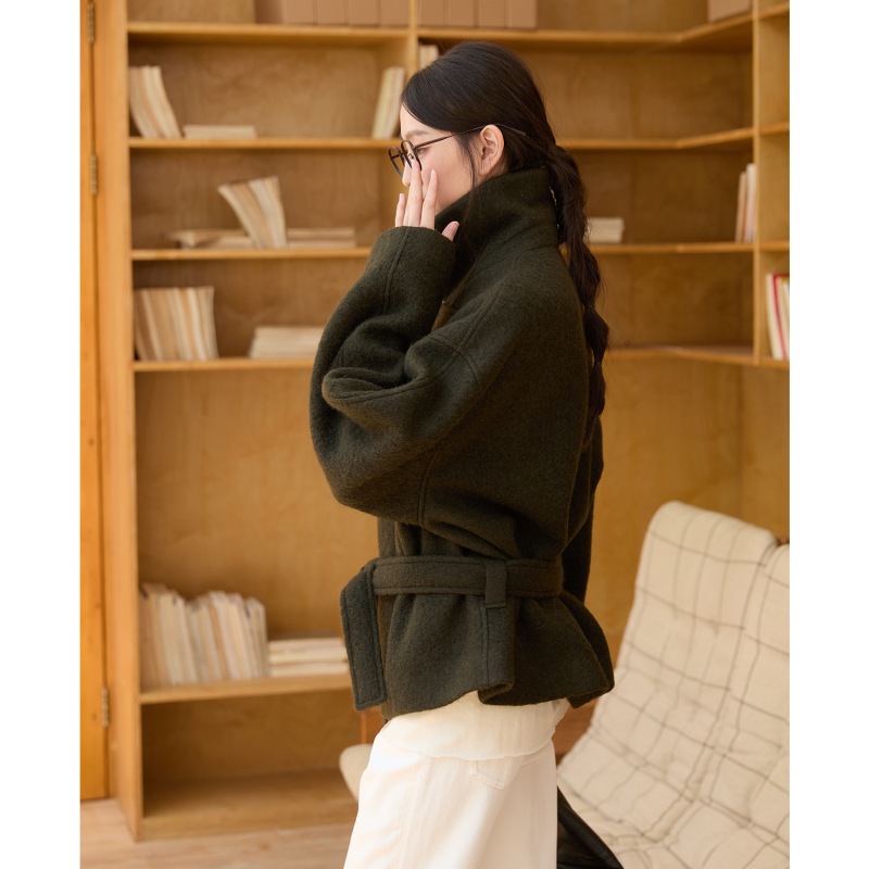 Ženski vuneni kaput, casual japansko-korejski stil (Sadržaj vune 70–80%, Srednja debljina, Dugi rukavi, Rever ovratnik)