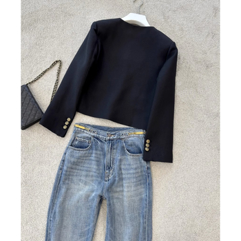 Boxy kratka jakna s retro metalnom kopčom, ženski, poliester, okrugli ovratnik, dugi rukavi, kopčanje na jednom redu