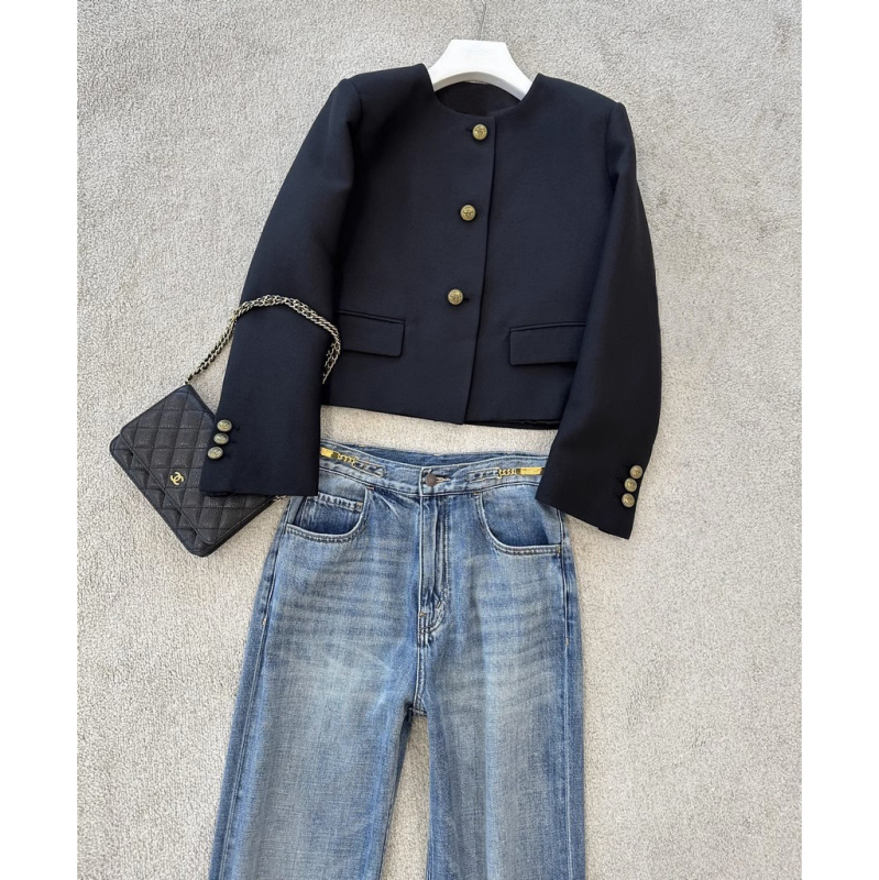 Boxy kratka jakna s retro metalnom kopčom, ženski, poliester, okrugli ovratnik, dugi rukavi, kopčanje na jednom redu