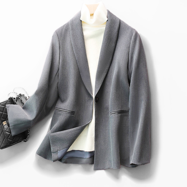 Női gyapjú–viszkóz keverékből készült slim-fit öltönydzseki, egygombos záródás, hosszú ujjú, ősz 2025