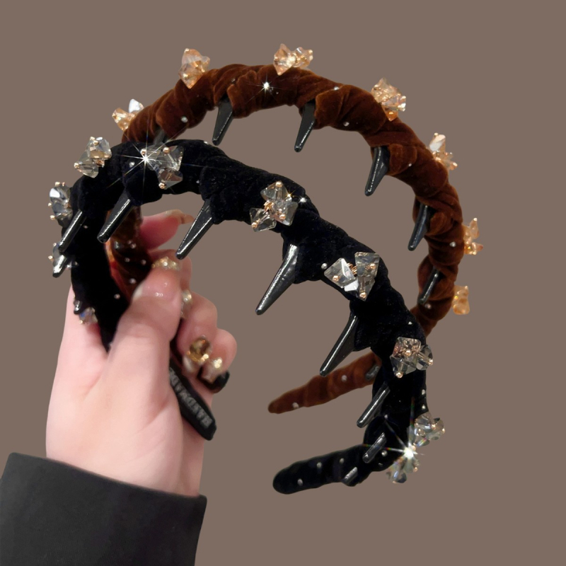 Luxus bársonyos fejpánt magas koronával nőknek, őszi–téli 2024, kézzel készített; anyag: kevert anyagok; eredet: Yiwu; fejfedő