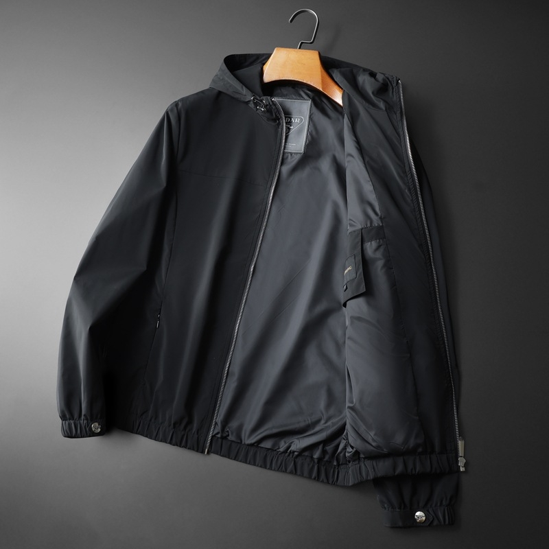 PU bőrdzseki - laza szabás, cipzáras záródás, cipzáros zsebek, poliészter bélés