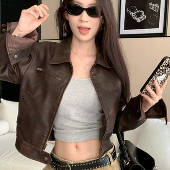 Női Slim-fit műbőrkabát polo gallérral és zipzáras záródással, megjelenés 2025 őszre