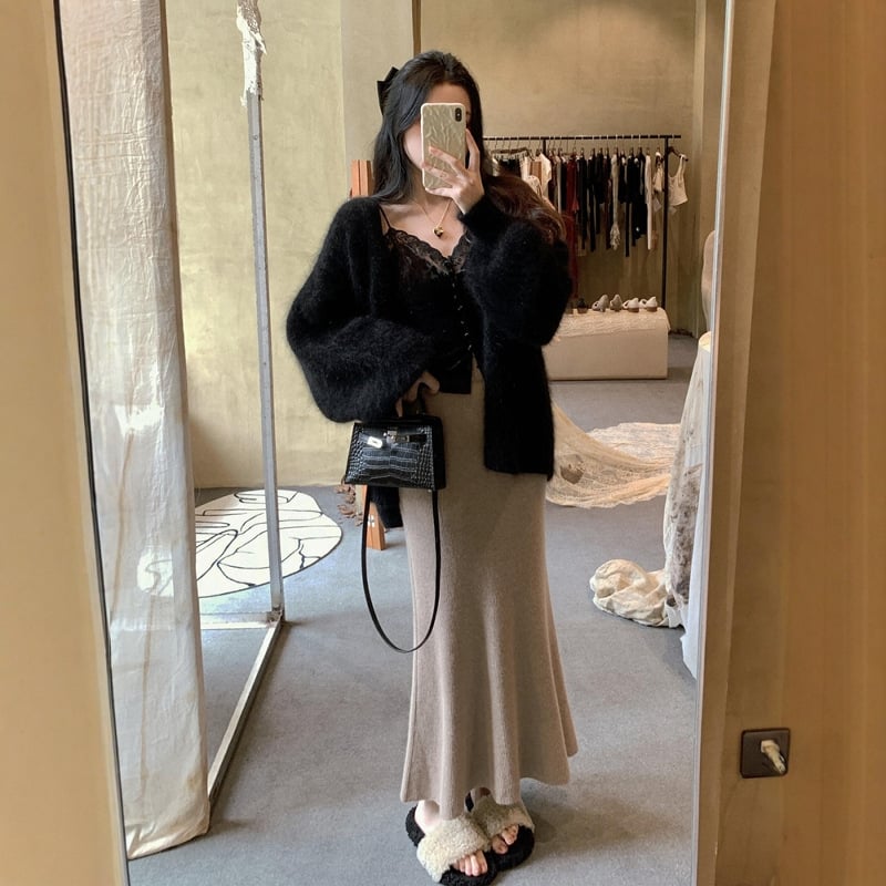 Ženski kardigan od imitacijskog mink velura - debeli pleteni materijal, srednja duljina, V-izrez, dugi rukavi, ležerni kroj