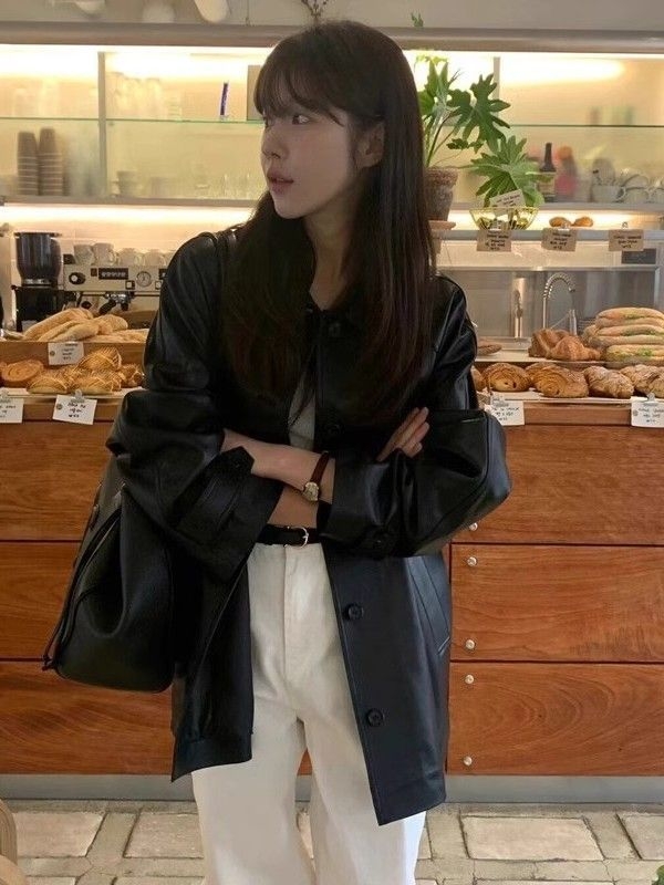 Γυναικείο PU δερμάτινο μπουφάν, υπερ-κοντό μήκος, τετράγωνος γιακά, φθινόπωρο 2025, μονομπρόστο κλείσιμο