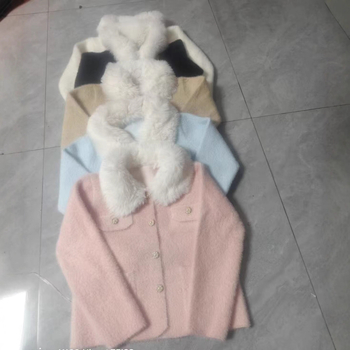 Cardigan od imitacijskog mink velura, poliester i kozja koža, duljina 50-65 cm