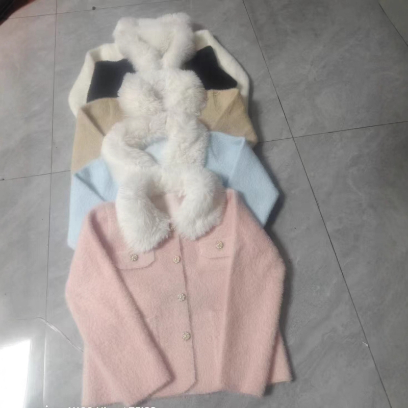 Cardigan od imitacijskog mink velura, poliester i kozja koža, duljina 50-65 cm