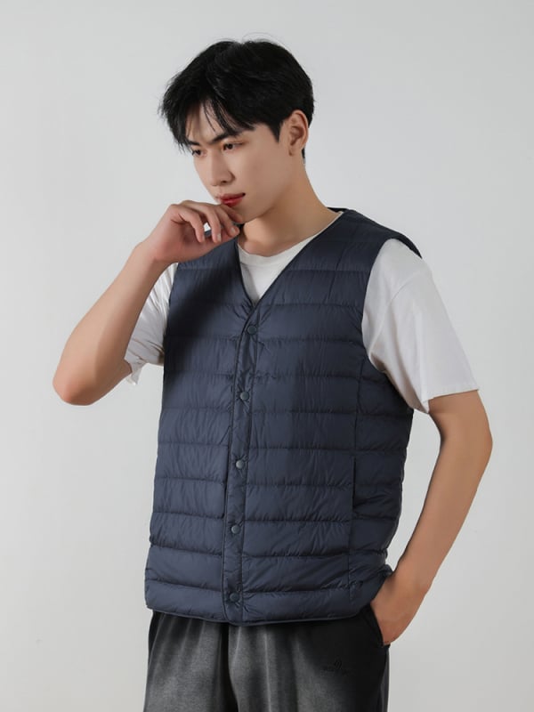 Ανδρικό γιλέκο με πούπουλα από πάπια, πολυεστερική ύφανση, γέμισμα 55 g, χαλαρή γραμμή, μονόχρωμο σχέδιο