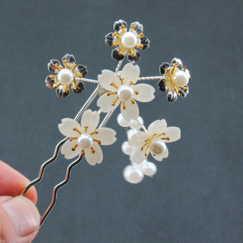 Vjenčana gumica za kosu u obliku U, ručno izrađene latice i perlama, cvjetna češalj (Materijal: Akril; Stil: Nacionalni vjetar; Stilizacija: Cvijeće; Izdržljivost: Nije lako slomiti; Kategorija: Dodaci za kosu)