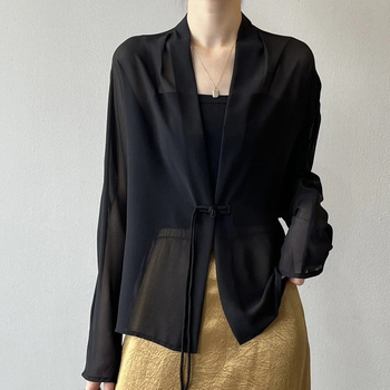 Ženska šifonska cardigan košulja s UV zaštitom, V-izrez, dugi rukavi, front gumbima, lagani ljetni materijal, mješavina šifona-poliester (90–95% šifona), ljetna kolekcija 2024