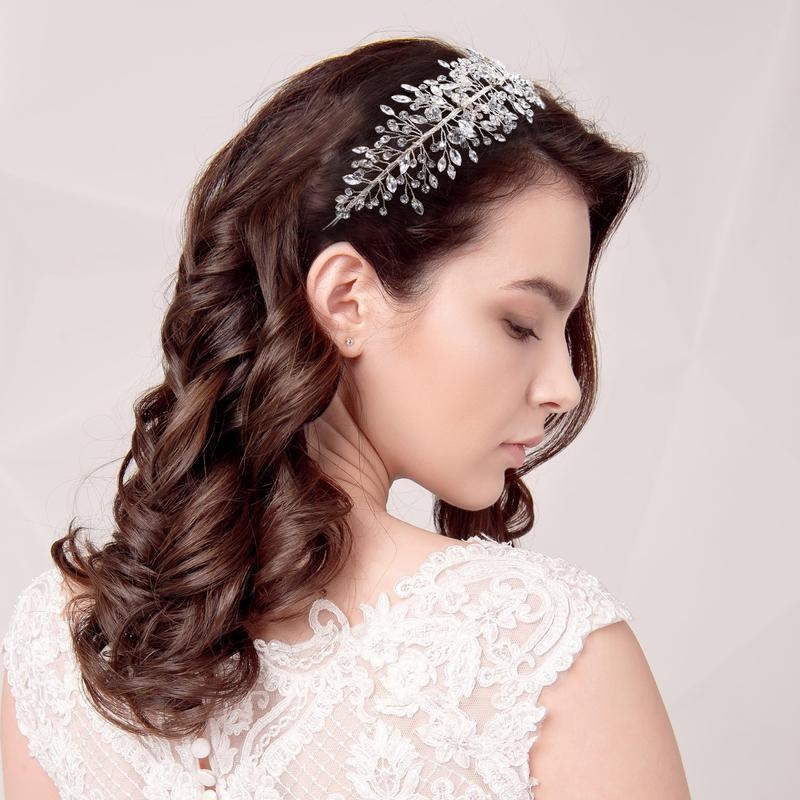 Metallna svadbena traka za kosu s kristalima — bridal headpiece, dodatak za glavu, ljeto 2021