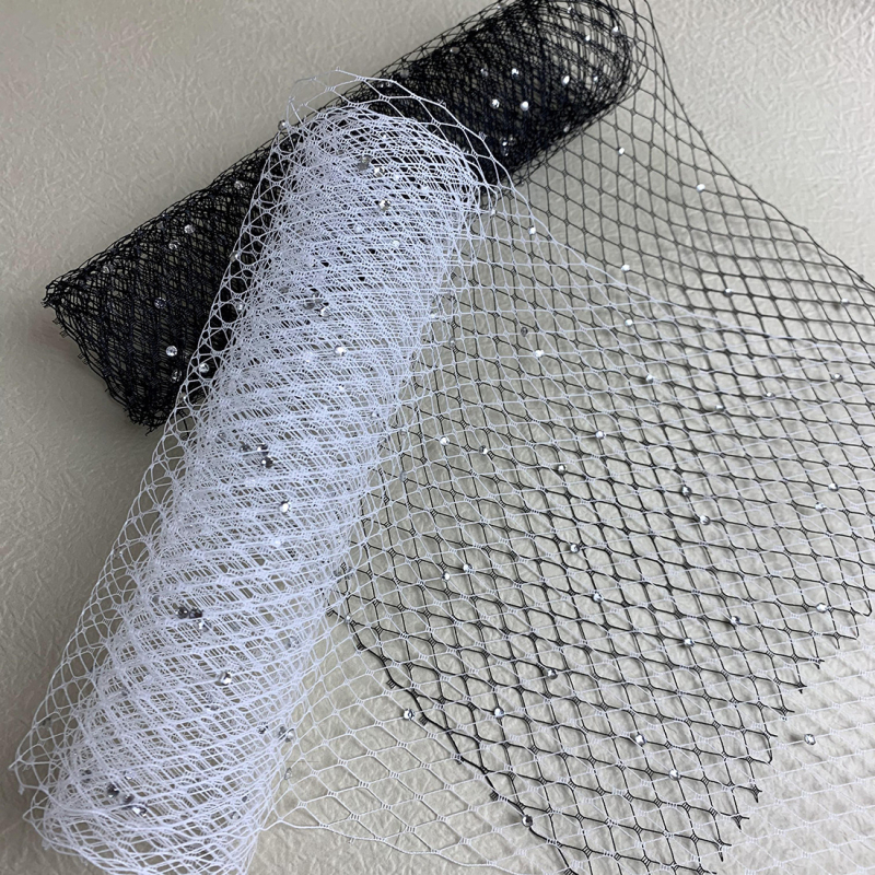 Vjenčani dodatak za kosu od mreže s romboidnim uzorkom i kristalima