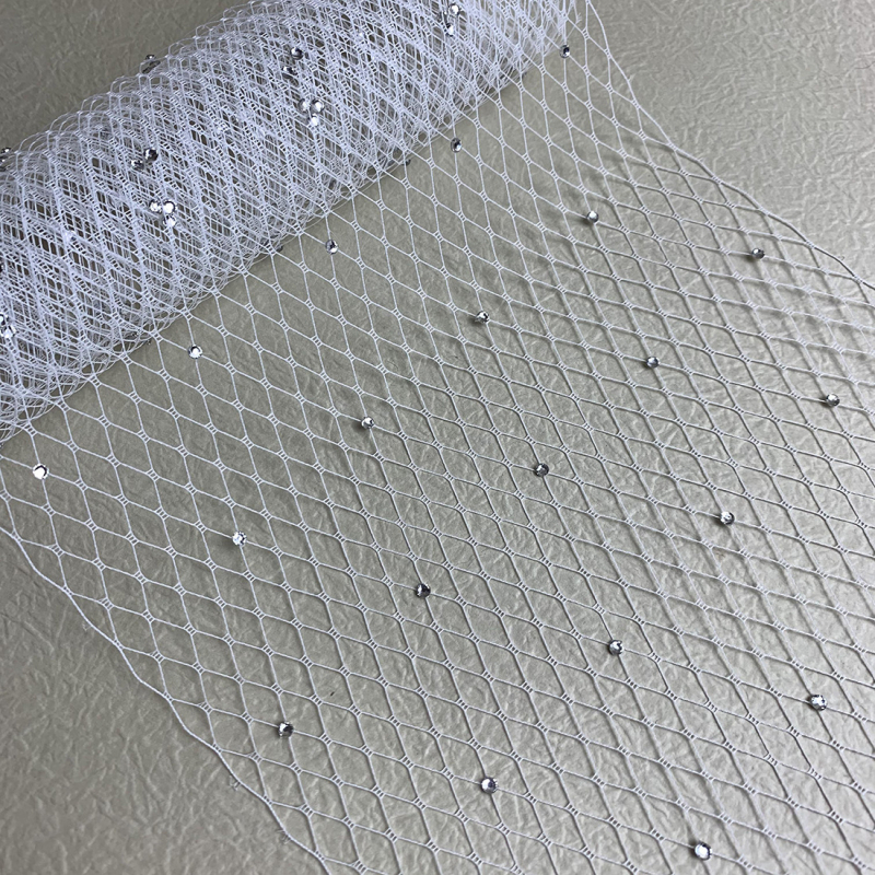 Vjenčani dodatak za kosu od mreže s romboidnim uzorkom i kristalima