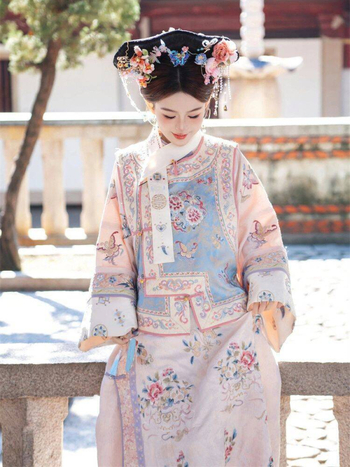 Hanfu από τη δυναστεία Τάνγκ – πλήρες σετ για φωτογράφηση, πολυεστερές με σπαντέξ, τεσσάρων εποχών, φαρδιά μανίκια, χωρίς γιακά, δυναστεία Τάνγκ