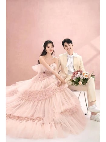 Organza anyagú esküvői ruha, pánt nélküli, ujj nélküli, magas derék, rövid uszály