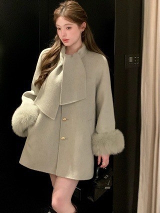 Ženski dvostruki vuneni kaput s kragnom od lisice krzna, Chanel stil, kratka duljina, udoban kroj