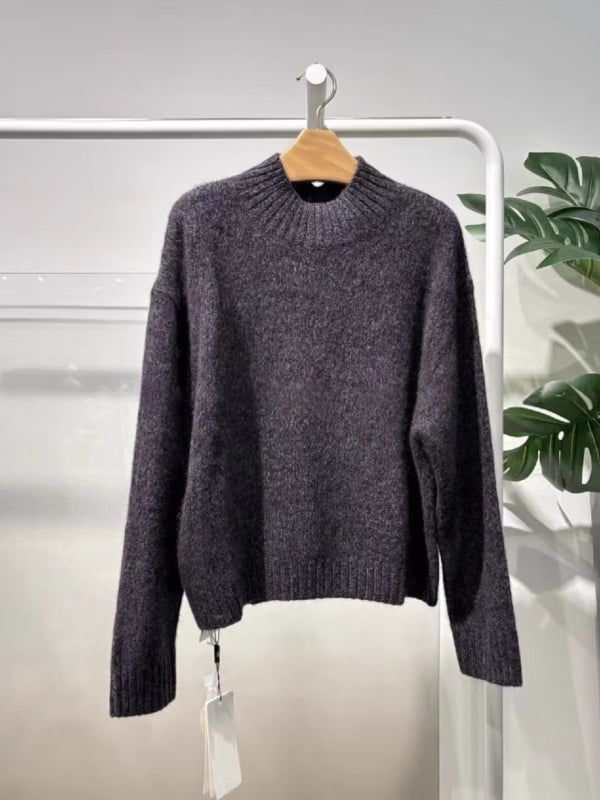 Kašmir pulover s kapuljom, jednofarbeni, okrugli izrez, dugi rukavi, sadržaj kašmira 30-50%, zima 2025