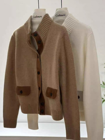 Női kardigán-stílusú kötött felső, kasmír-gyapjú keverékből, álló gallérral, hosszú ujjú, elöl gombos
