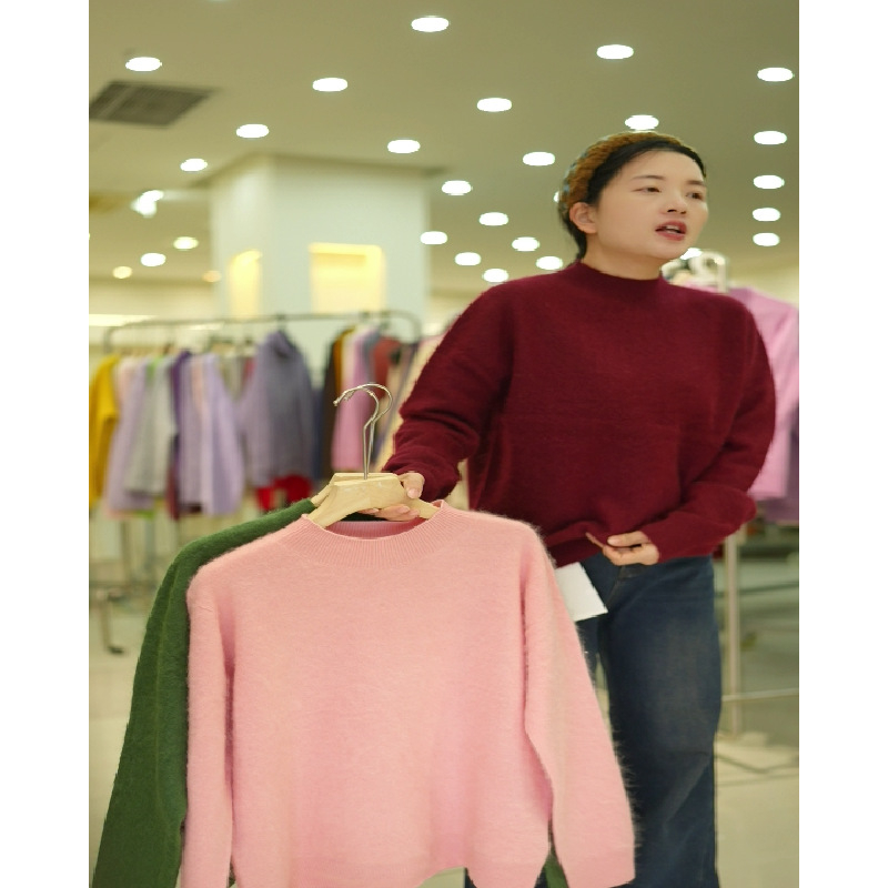 Gyapjú pulóver kerek nyakúval, hosszú ujjú, elegáns városi stílus, őszi 2025