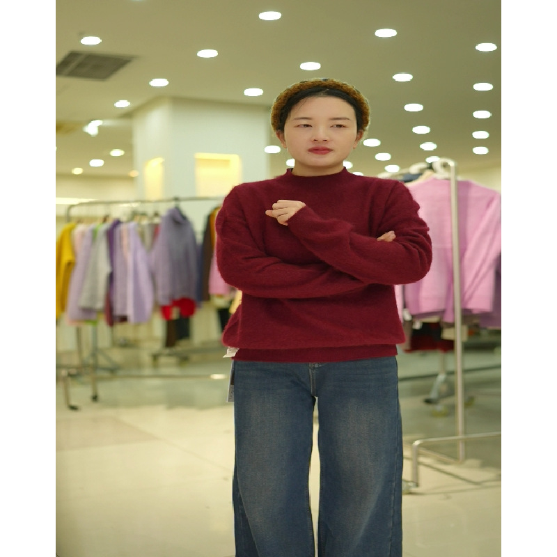 Gyapjú pulóver kerek nyakúval, hosszú ujjú, elegáns városi stílus, őszi 2025