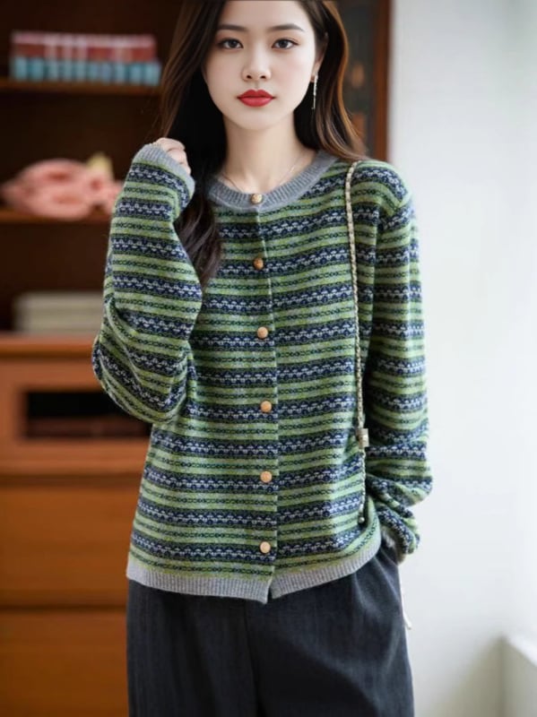 Kardigán pulóver, kerek nyakú, hosszú ujjú, laza szabás, kockás kötött minta