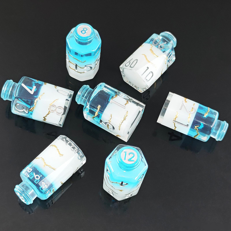 D20 kockák gyantából – elixír üvegben D&D és RPG játékokhoz