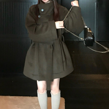 Női gyapjúkabát magas gallérral, lazán eső, hosszú ujjú, egysoros záródás, kétszínű bársonyos szövet