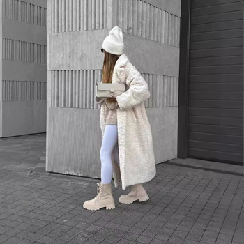 Ženski vuneni kaput dugog kroja, ovratnik tipa lapel, dvostruko kopčanje, materijal spandex