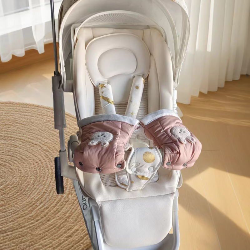 Babakocsihoz való meleg alvózsák beépített kesztyűkkel, szélvédett, poliészter anyag, töltet rost, japán stílus