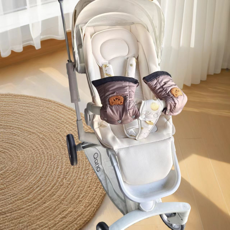 Babakocsihoz való meleg alvózsák beépített kesztyűkkel, szélvédett, poliészter anyag, töltet rost, japán stílus