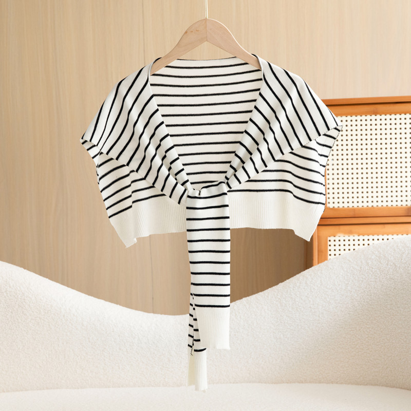 Pleten šal s kapucijom i lažnim ovratnikom - slojeviti dizajn, mješavina materijala, za sve sezone