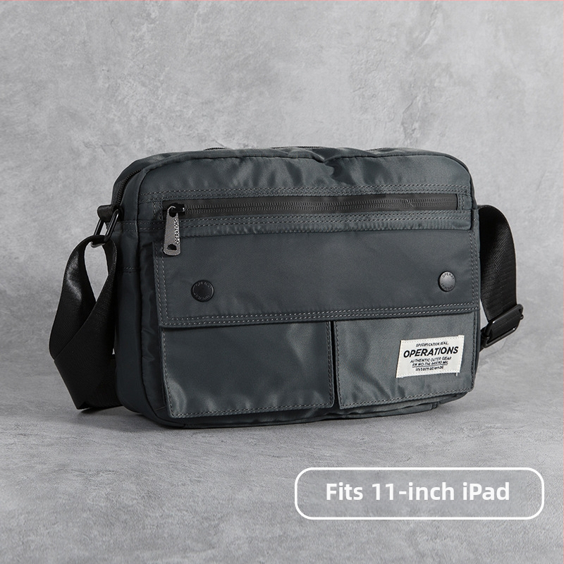 Muška crossbody torba - Urbani minimalistički stil, Oxford tkanina, Vertikalni kvadratni oblik, Zip zatvaranje, Unutarnji džepovi: zip džep, džep za mobitel, džep za identifikaciju