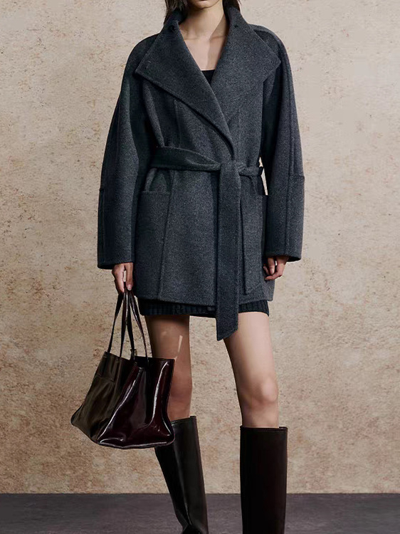Ženski vuneni kaput sa stojećim ovratnikom, srednje duljine, dvostruki red kopči, 95% vuna, elegantan gradski stil