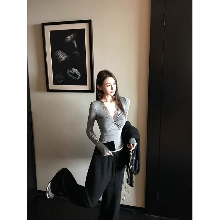 Pulover tricotat pentru femei cu decolteu în V, croială Slim, amestec din bumbac și celuloză regenerată, mâneci lungi