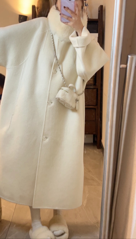 Palton de lână pentru femei cu guler din blană de vulpe – croială lejeră, lungime medie, nasturi pe un rând, stil coreean