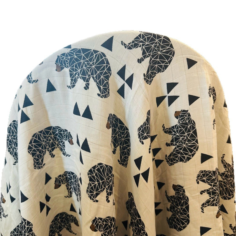 Pătură pentru bebeluși Baby atelier — 100% bumbac; pentru sugari și copii 1–3 ani; modele: animale, dungi, grilă, desene animate; potrivită pentru târâre și pentru cărucior.