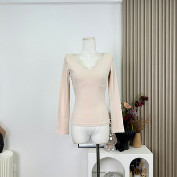 Maieu cu spate gol, talie strânsă, panou din dantelă, decolteu în V, broderie