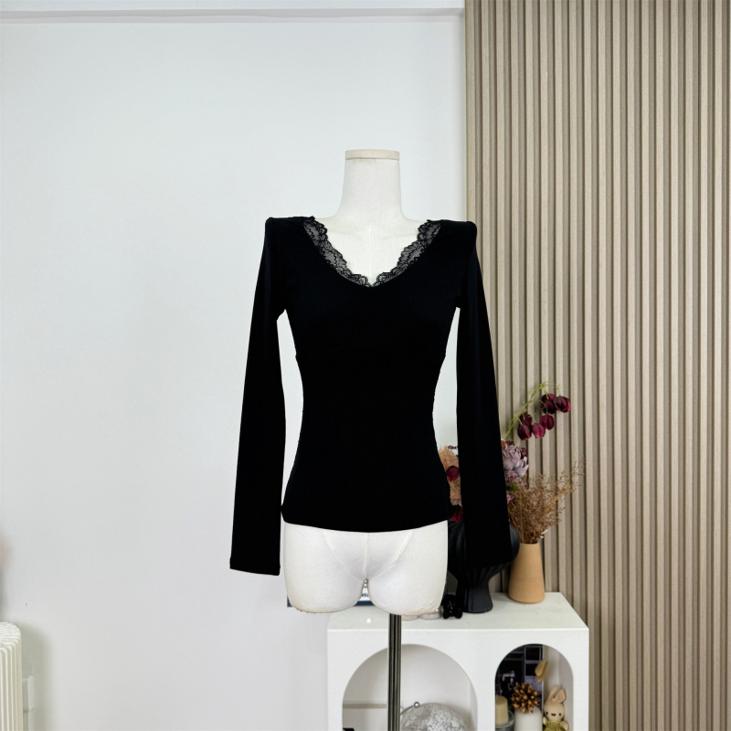 Maieu cu spate gol, talie strânsă, panou din dantelă, decolteu în V, broderie