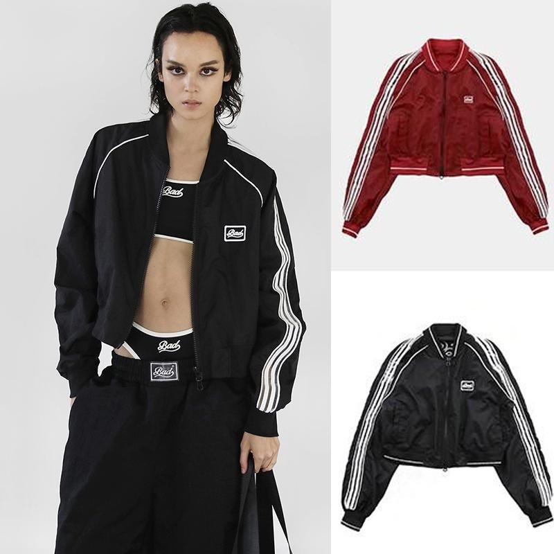 Dámska krátka bavlnená bunda s vyšívanými písmenami, dlhé rukávy, golier s reverom, zips, voľný strih